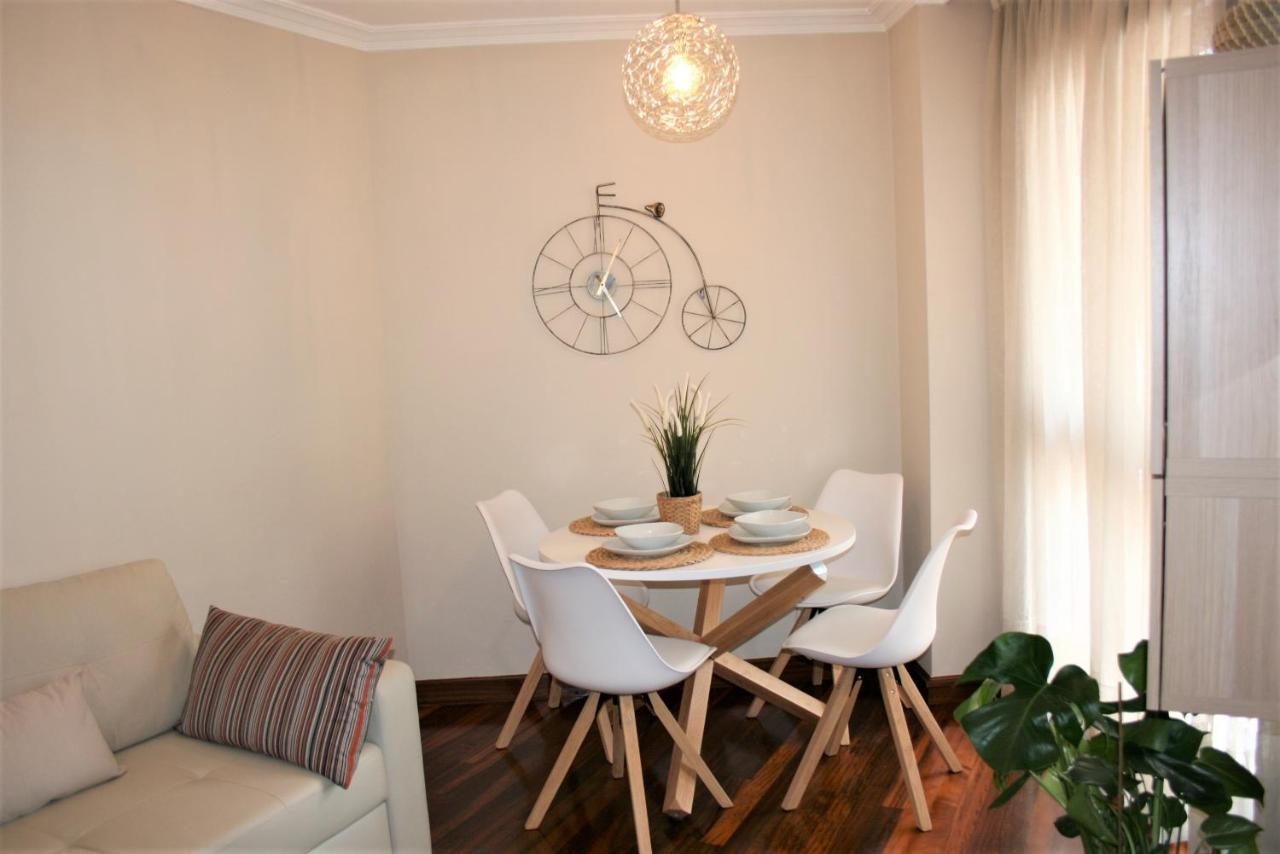 El Fuste Appartement Oviedo Buitenkant foto